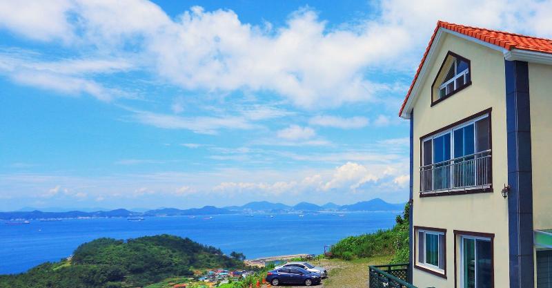 Namhae Montmartre Pension