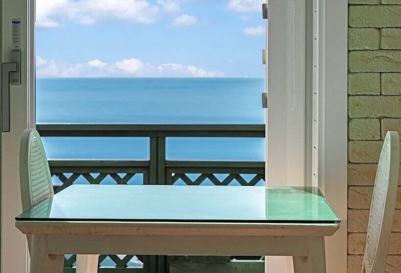 Namhae Montmartre Pension