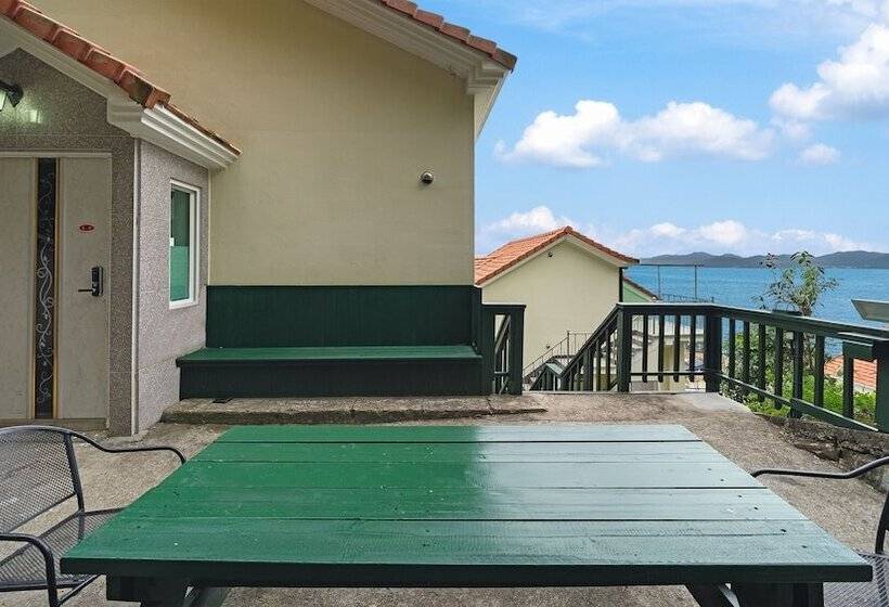 Namhae Montmartre Pension