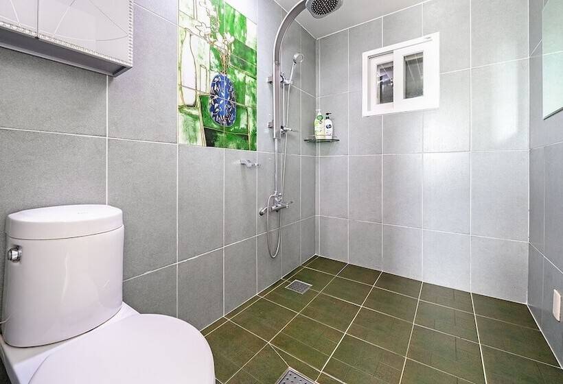 Namhae Montmartre Pension