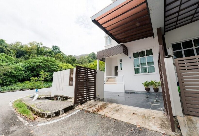 New Corner Shamrock Beach Villas Seaview