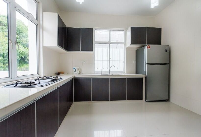 New Corner Shamrock Beach Villas Seaview