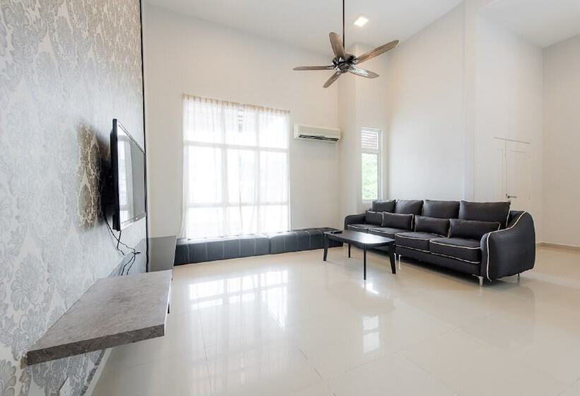 New Corner Shamrock Beach Villas Seaview