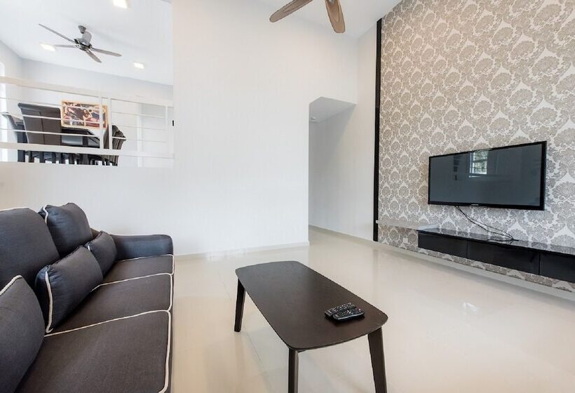 New Corner Shamrock Beach Villas Seaview