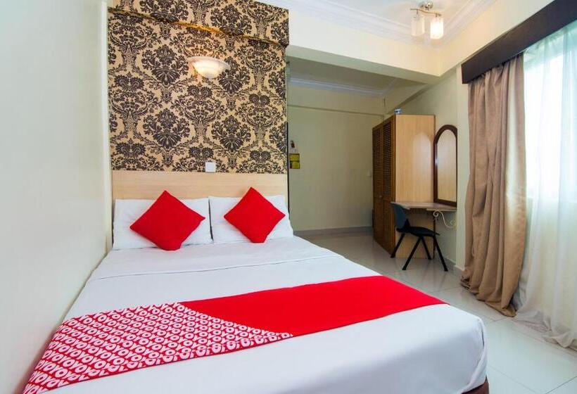 OYO 528 Sea Princess Hotel