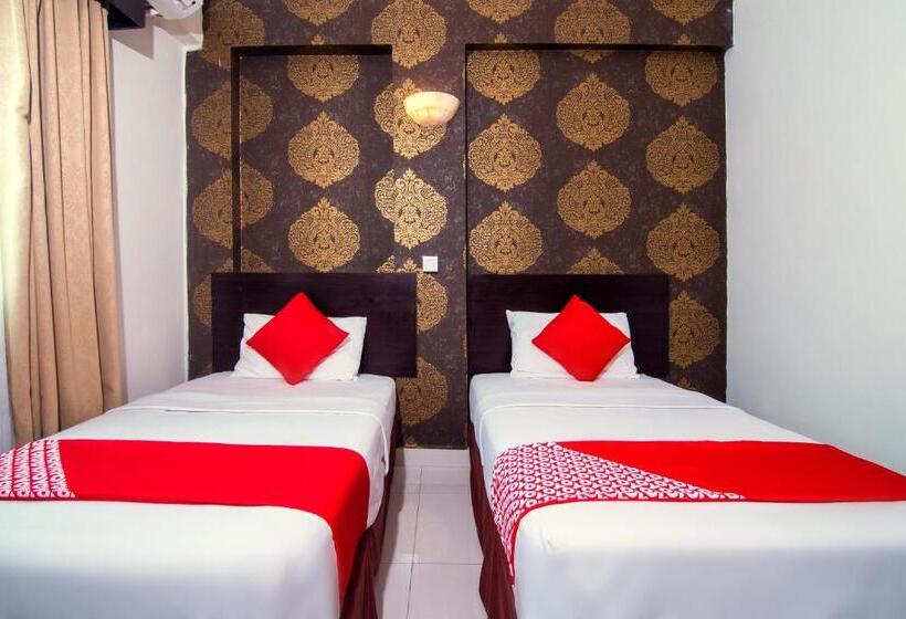 OYO 528 Sea Princess Hotel