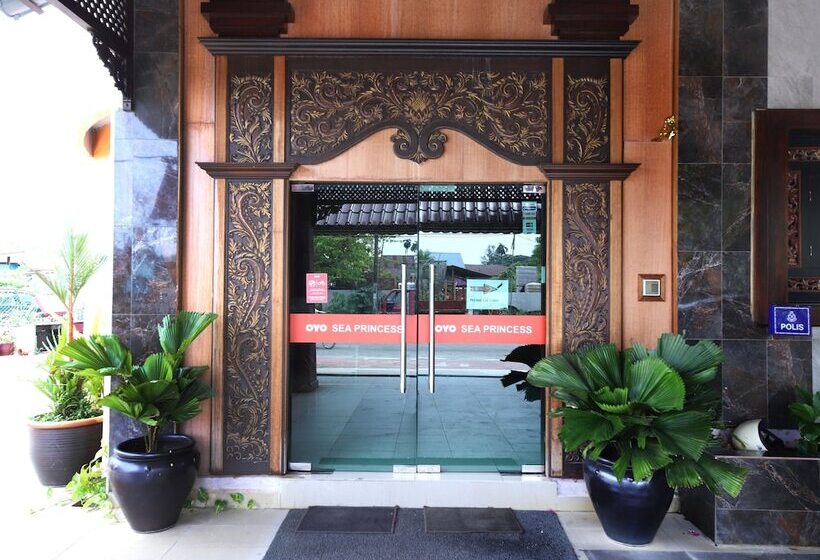 OYO 528 Sea Princess Hotel