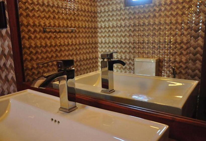 بنسيون Asantha Guest House