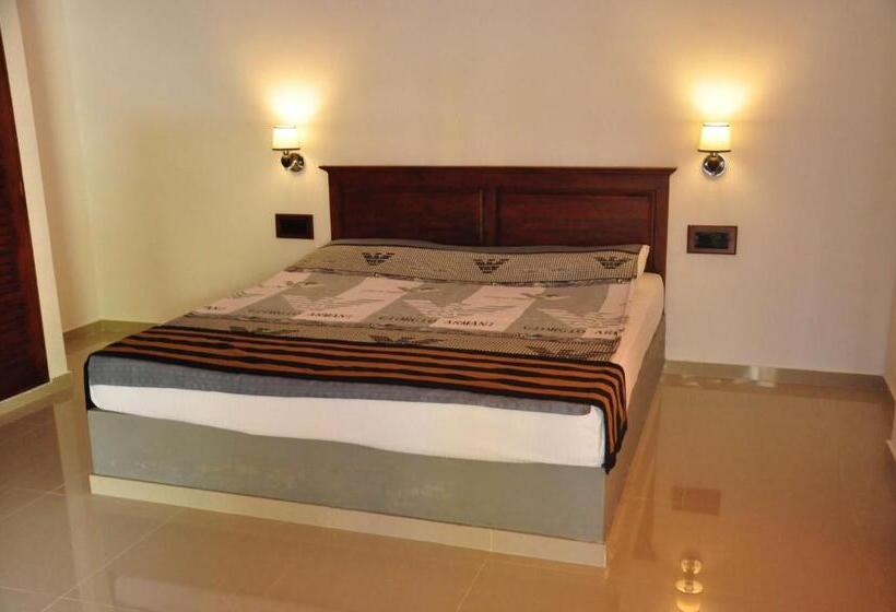 بنسيون Asantha Guest House