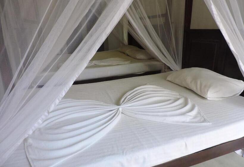 بنسيون Asantha Guest House