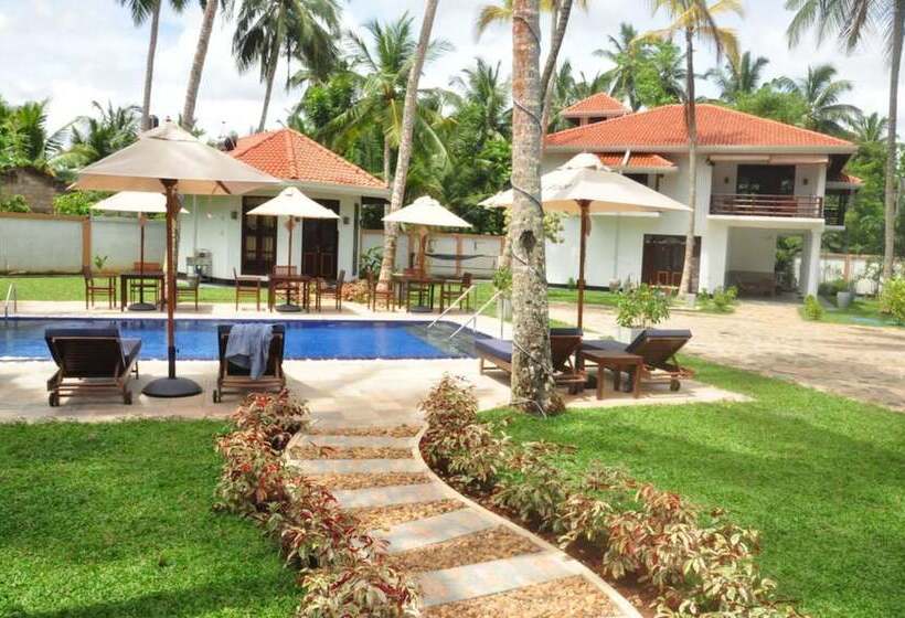 بنسيون Helis Place