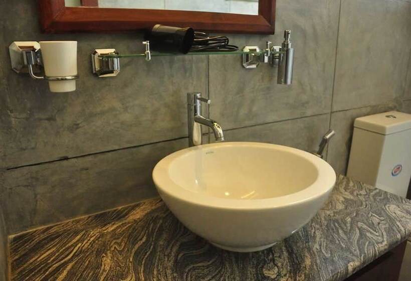 بنسيون Helis Place