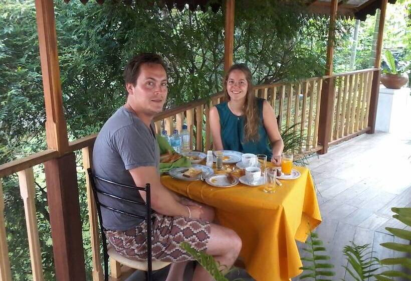 פנסיון Lanka Villas Holiday Resort