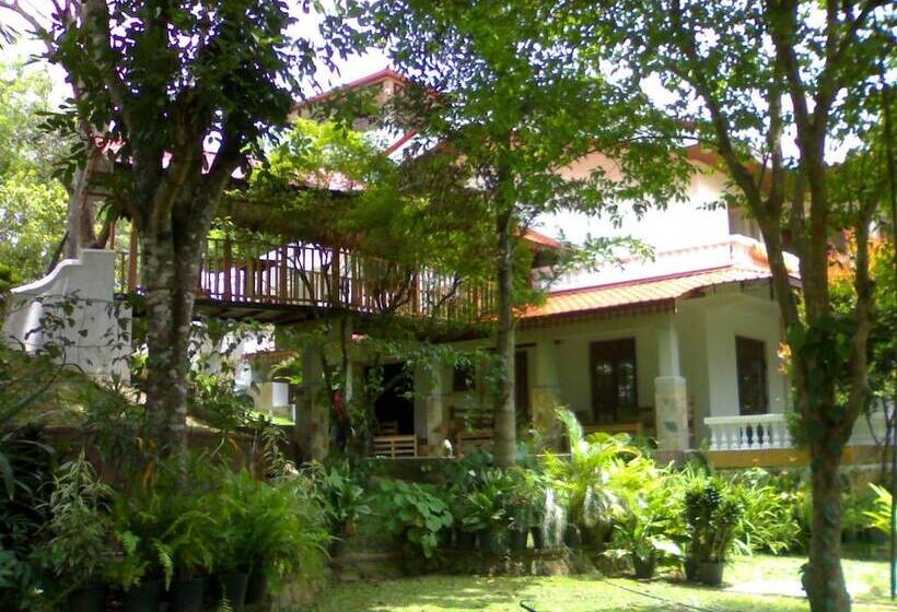 פנסיון Lanka Villas Holiday Resort