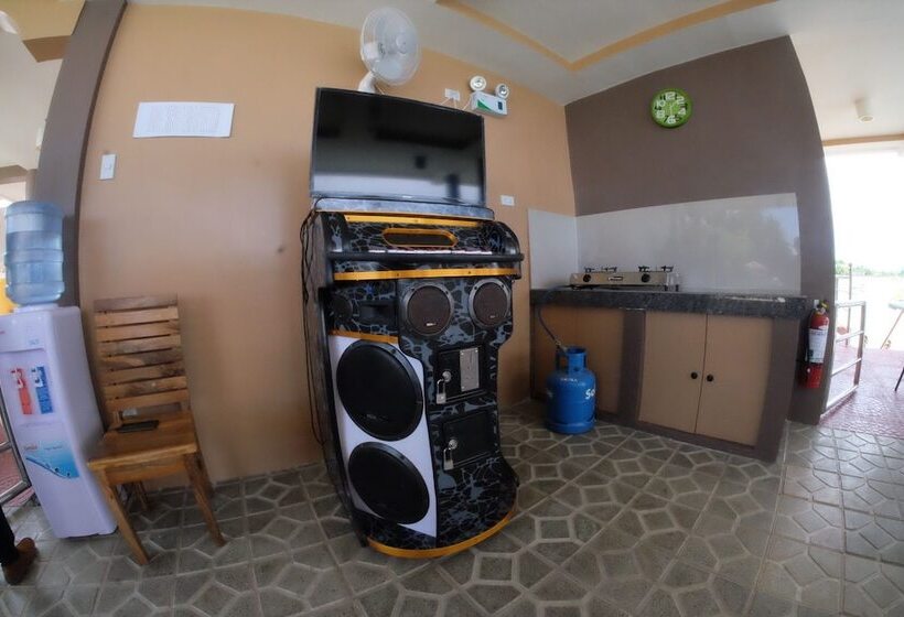 פנסיון L&m Hearthstones Lodge