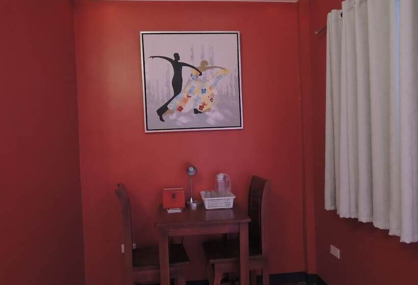 פנסיון L&m Hearthstones Lodge