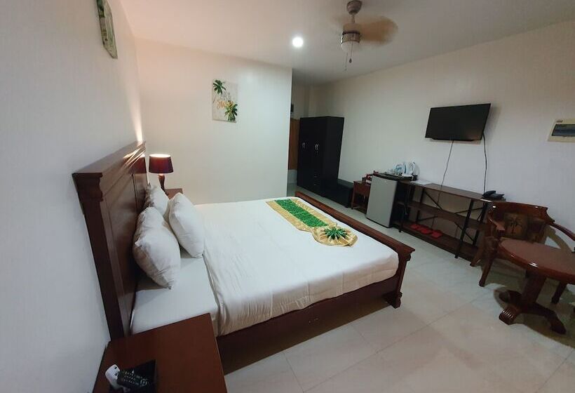 پانسیون Moalboal Tropics