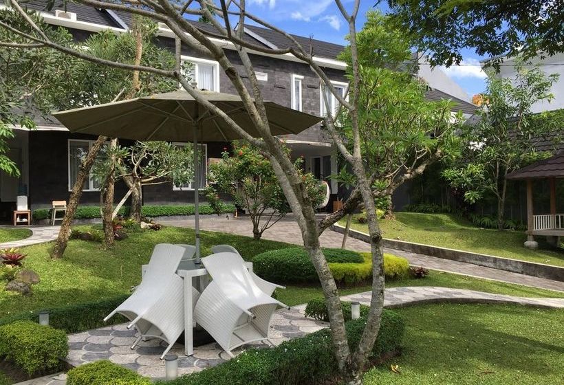 ペンション Rumah Kecil Jatirejo