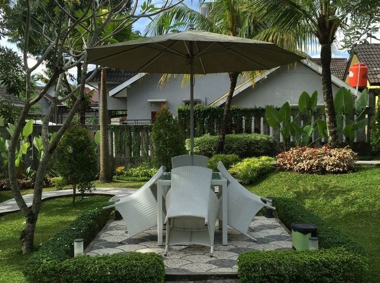 بنسيون Rumah Kecil Jatirejo