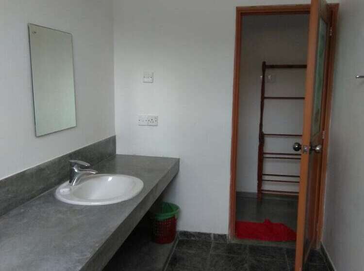 بنسيون Srimalis Residence