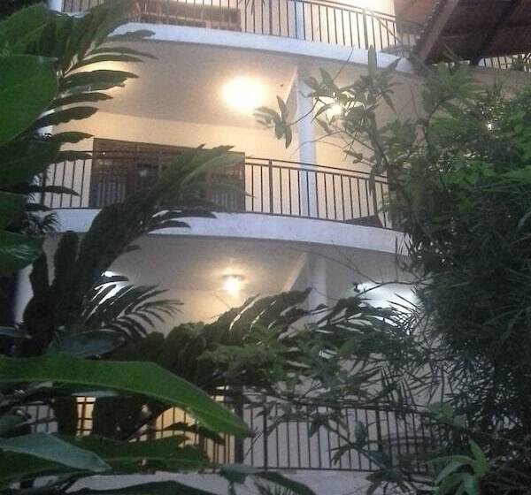 بنسيون Srimalis Residence