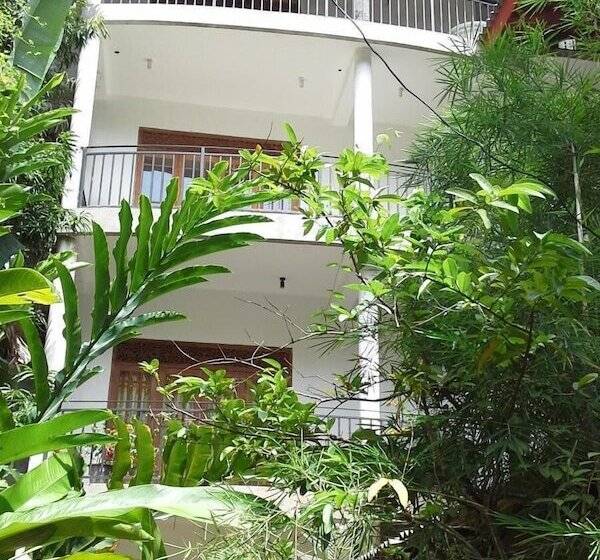 بنسيون Srimalis Residence