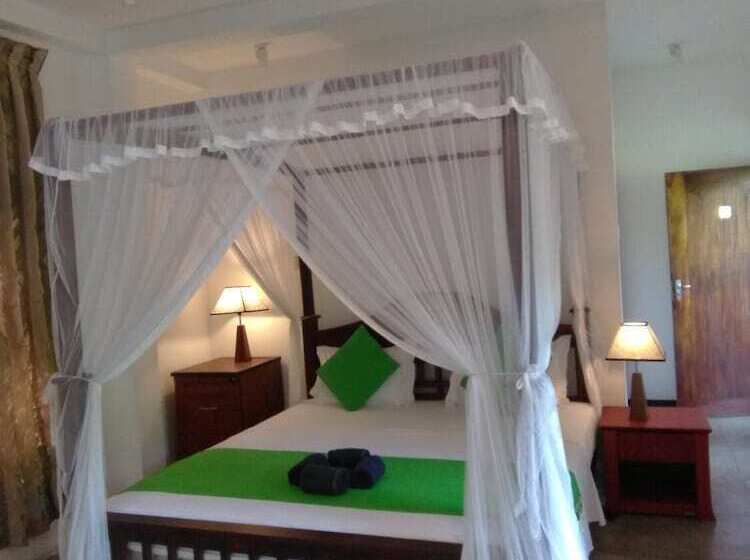 بنسيون Srimalis Residence