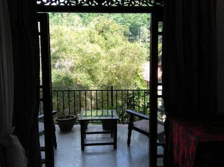 بنسيون Srimalis Residence