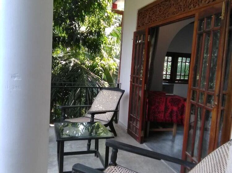 بنسيون Srimalis Residence