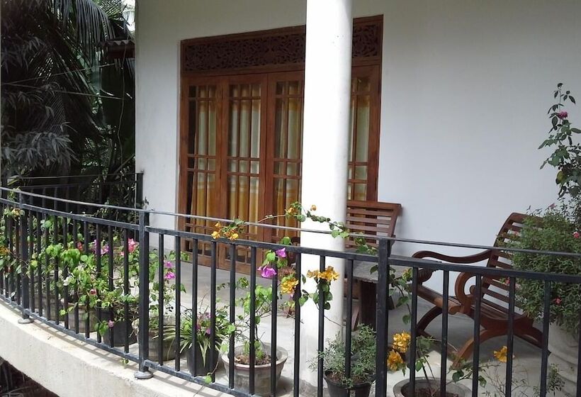 بنسيون Srimalis Residence