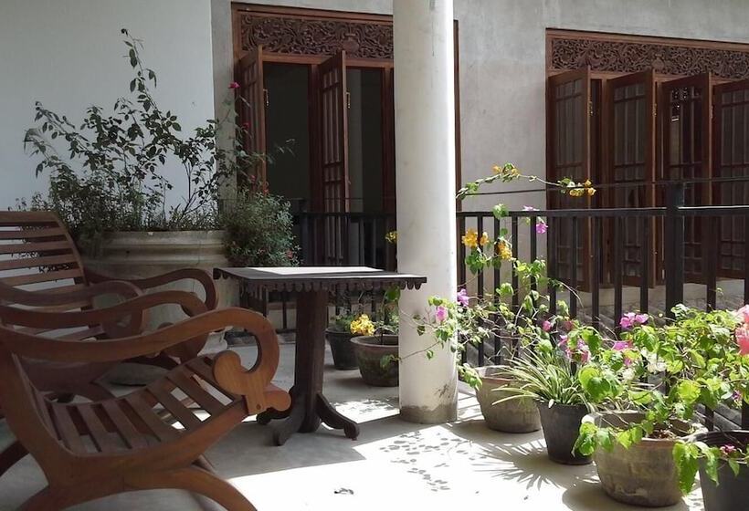 بنسيون Srimalis Residence