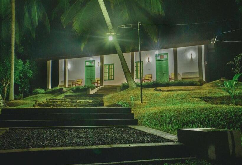 بنسيون Thalpe Walawwa Heritage Villa