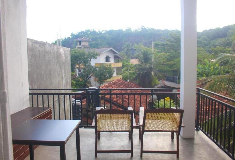 بنسيون Unawatuna Guest