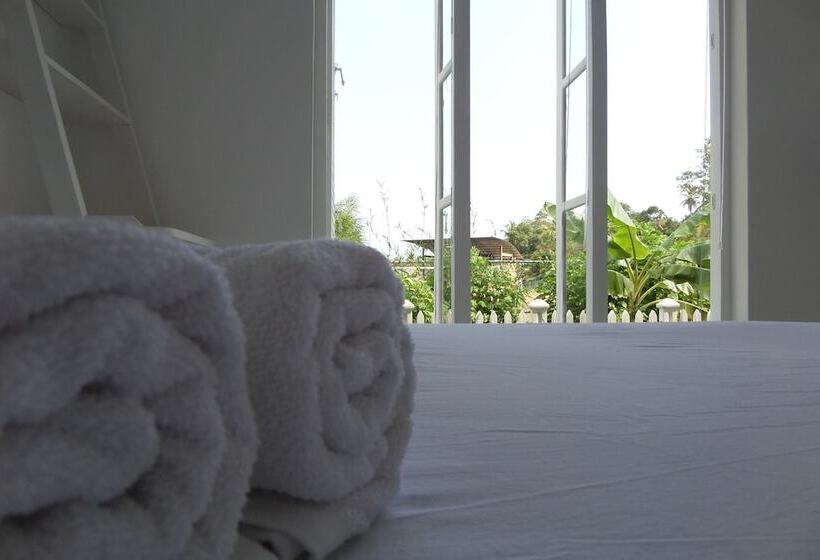 ペンション White Villa Ambalangoda