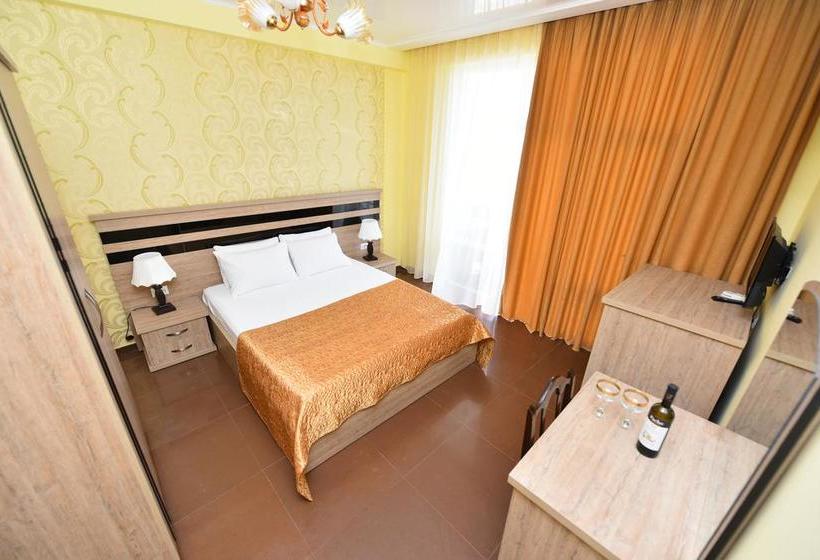 استراحتگاه Lazuri