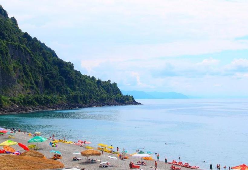 استراحتگاه Lazuri