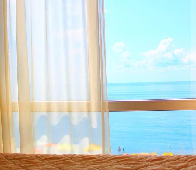 استراحتگاه Lazuri