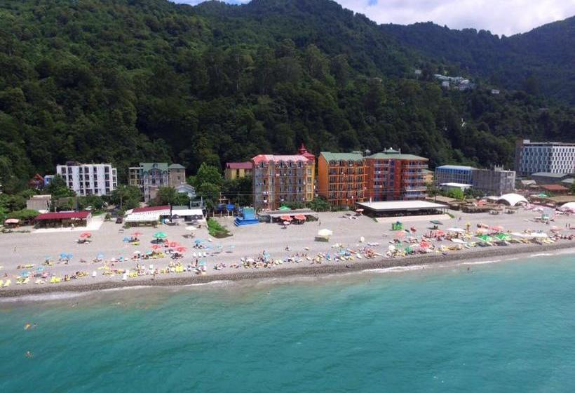 استراحتگاه Lazuri