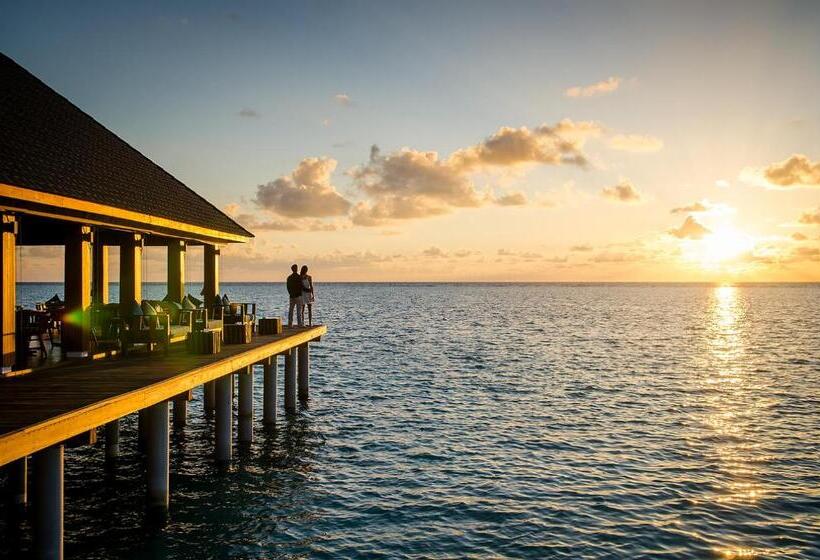 Summer Island Maldives Resort