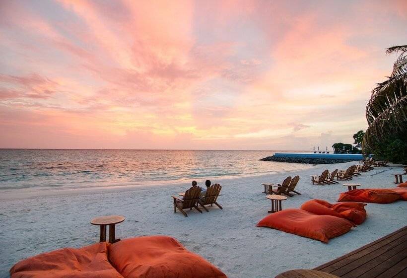 Summer Island Maldives Resort