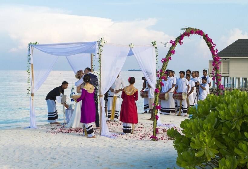 Summer Island Maldives Resort
