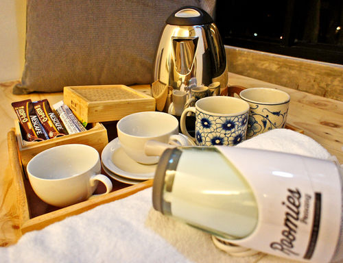 Roomies Boutique Bed & Breakfast  Hostel