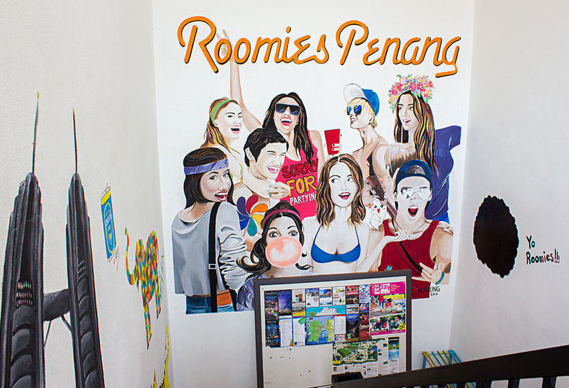 Roomies Boutique Bed & Breakfast  Hostel
