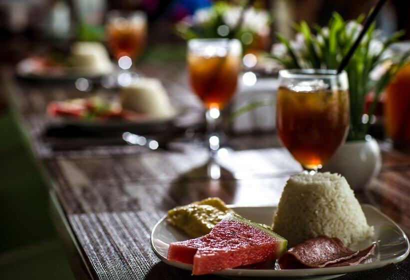 Oslob Seafari Resort