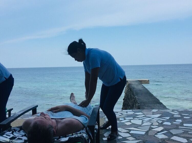 Oslob Seafari Resort