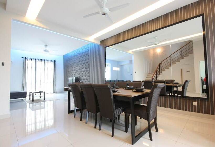 Shamrock Beach Villas 9