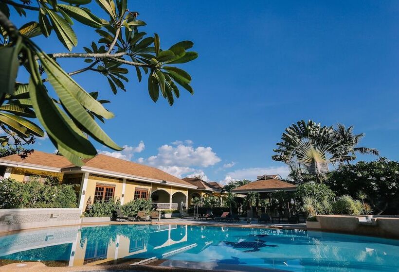 Turtle Bay Dive Resort