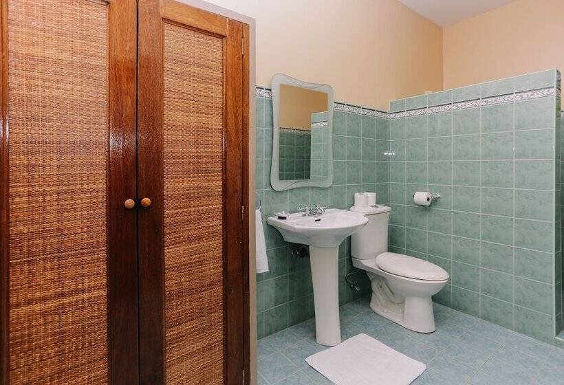 Turtle Bay Dive Resort