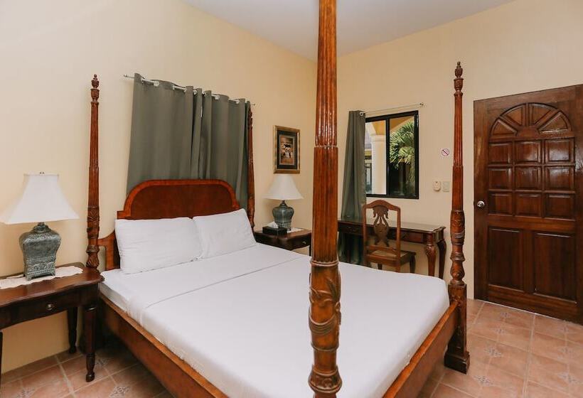 Turtle Bay Dive Resort