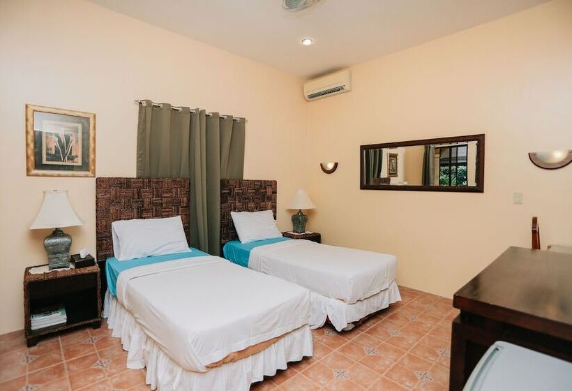 Turtle Bay Dive Resort